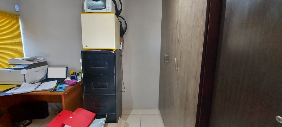 13 Bedroom Property for Sale in Brandwag Free State